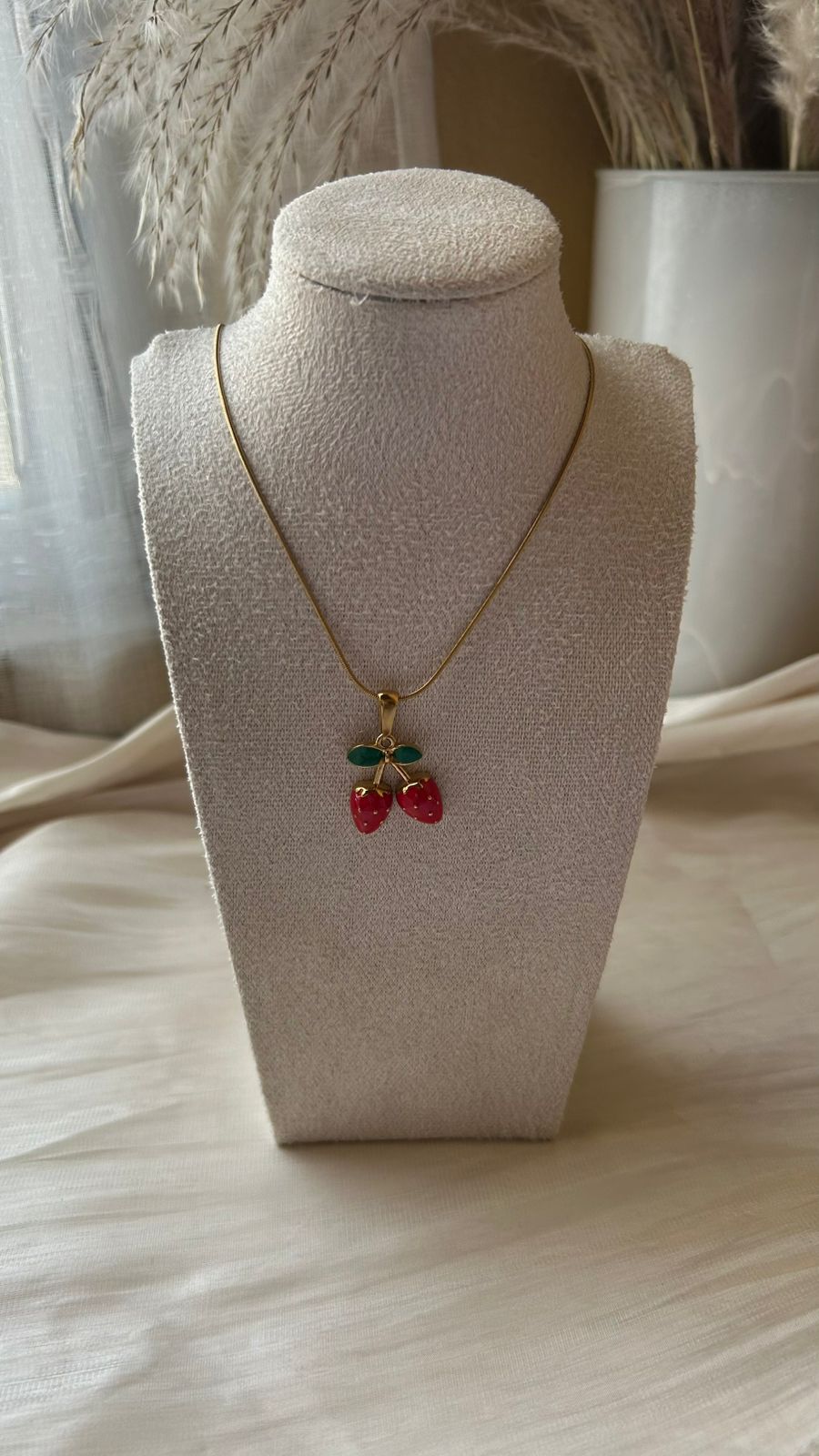 Collar Strawberry Chic